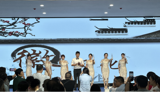 1690272714138036.png image.png